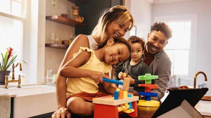 Tylenol or Motrin? A parent’s guide to pain and fever meds