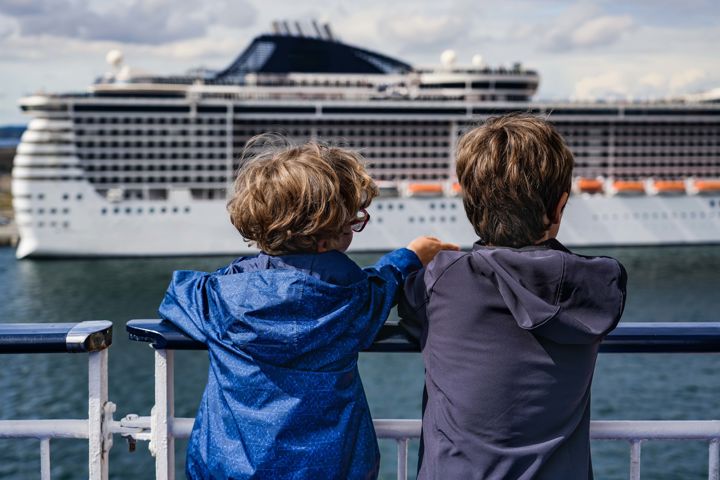 Motion Sickness and Travel Nausea: Best Prevention Tips for Flights, Cruises, and Road Trips