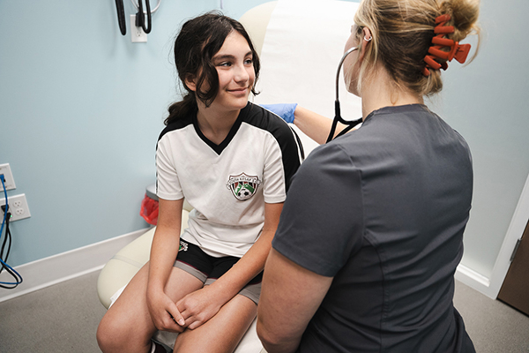 girl receiving care at Indigo Urgent Care Redmond